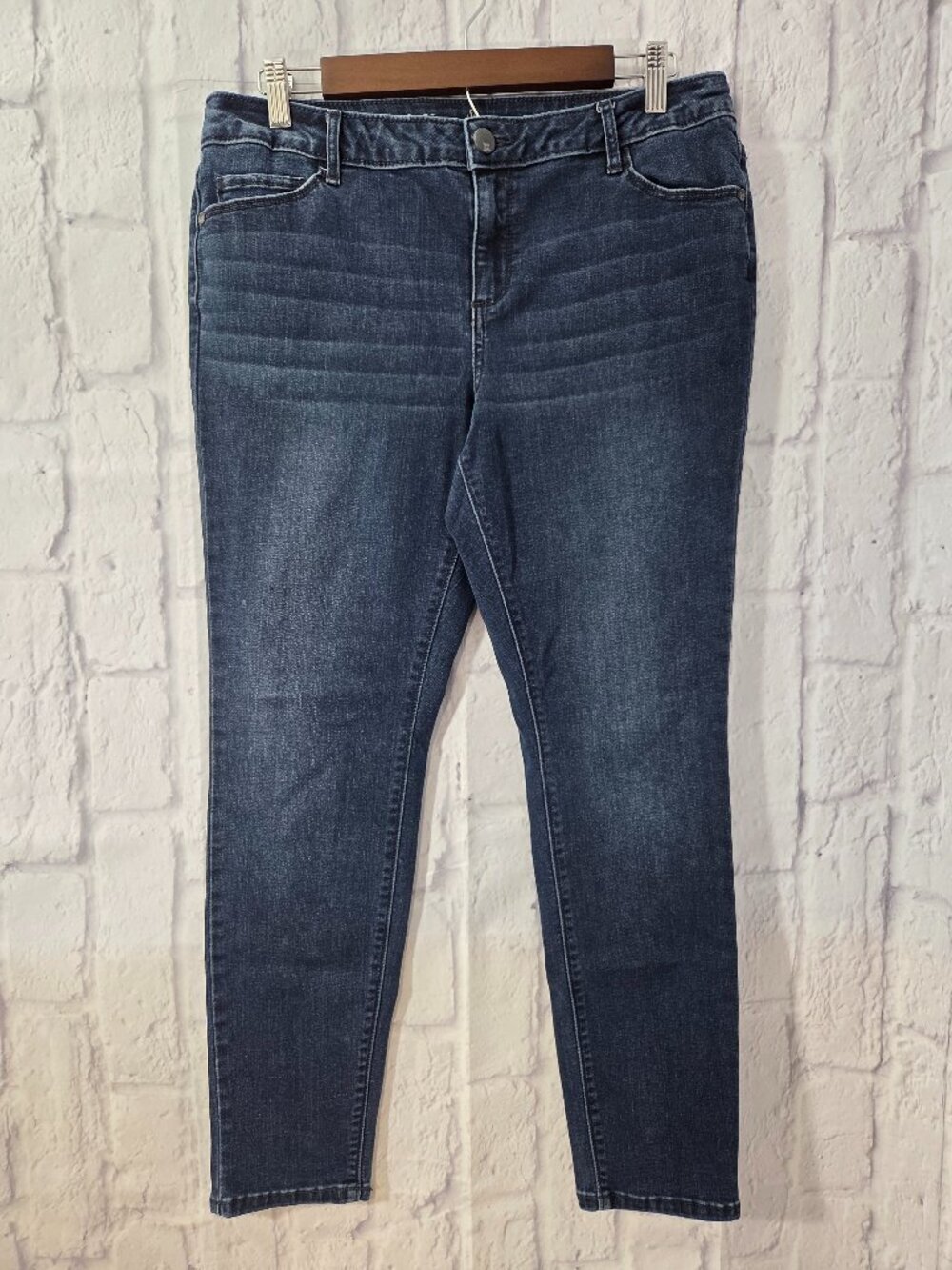 SimplyVera Vera Wang Size 14 Faded Medium Wash Denim Blue Super Skinny Jeans